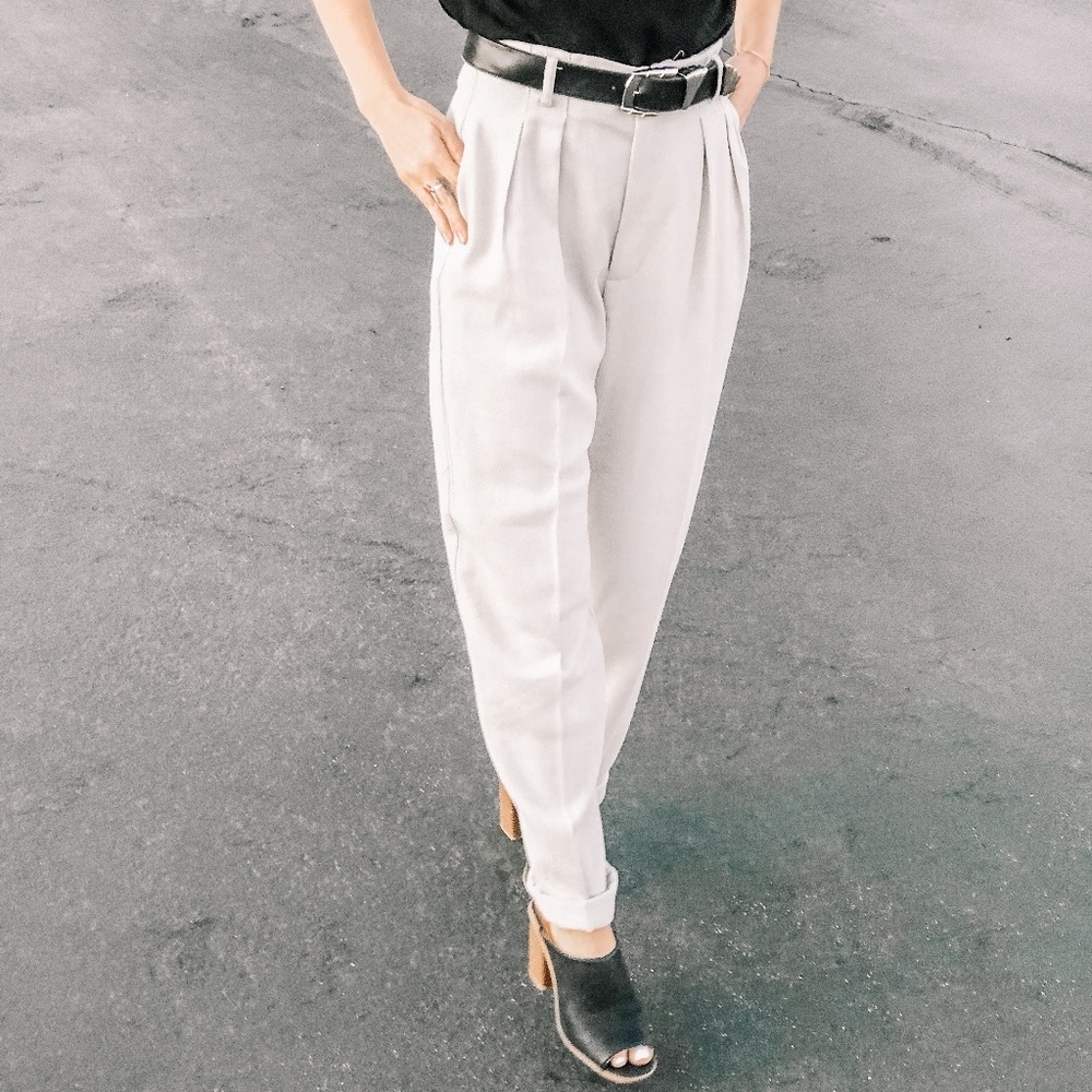 Vintage High Waisted Pleated Pants 9/10